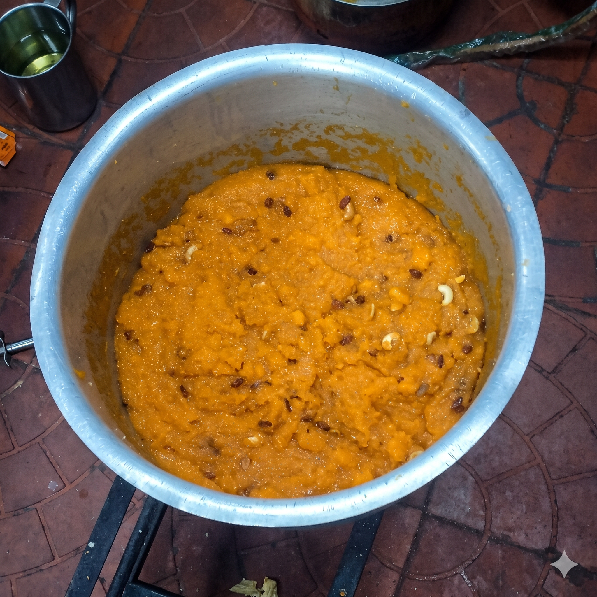 Pure ghee rava kesari with fried cashews